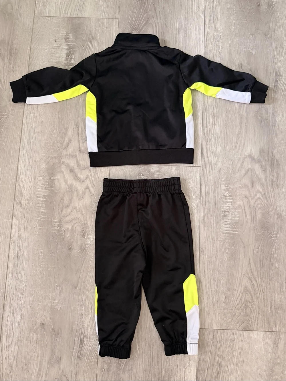 Kid’s Toddler Nike Track suit set